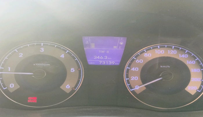 2011 Hyundai Verna FLUIDIC 1.6 CRDI SX, Diesel, Manual, 73,139 km, interior