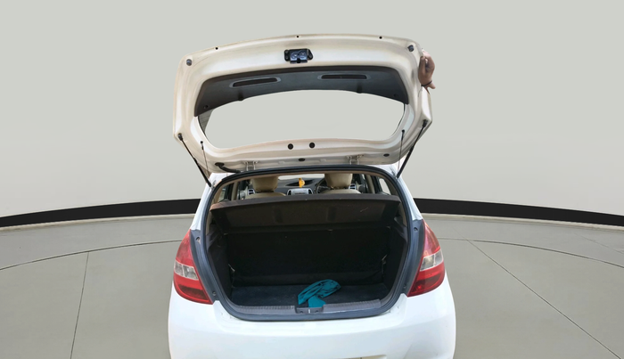 2011 Hyundai i20 MAGNA 1.2, Petrol, Manual, 32,885 km, exterior