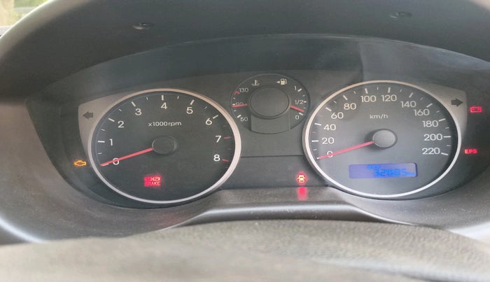 2011 Hyundai i20 MAGNA 1.2, Petrol, Manual, 32,885 km, interior