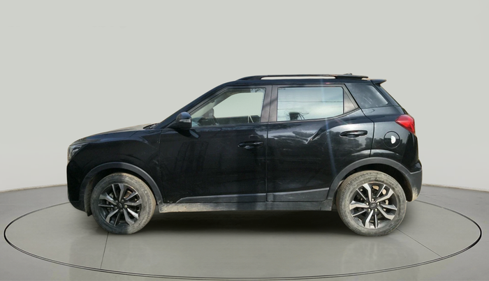 2021 Mahindra XUV300 W8 (O) 1.2 PETROL, Petrol, Manual, 41,711 km, exterior
