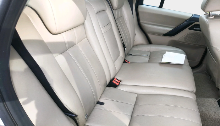 2012 Landrover Freelander 2 TD4 SE, Diesel, Automatic, 1,25,400 km, interior