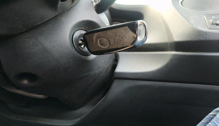 2015 Honda Amaze 1.2L I-VTEC VX, Petrol, Manual, 1,15,200 km, interior