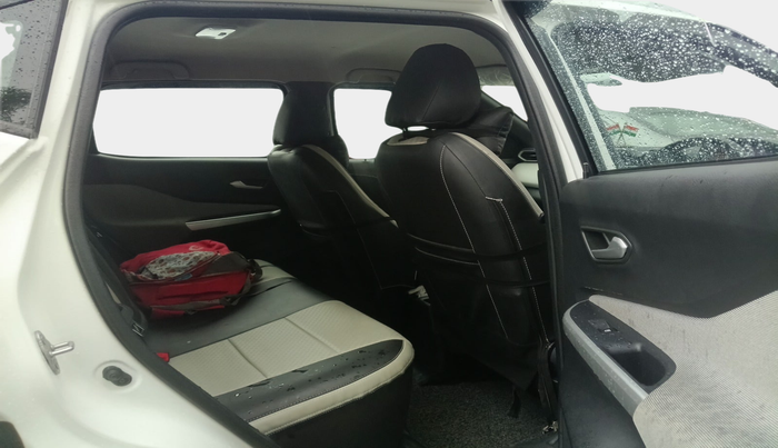 2022 Nissan MAGNITE XV MT, Petrol, Manual, 8,543 km, interior