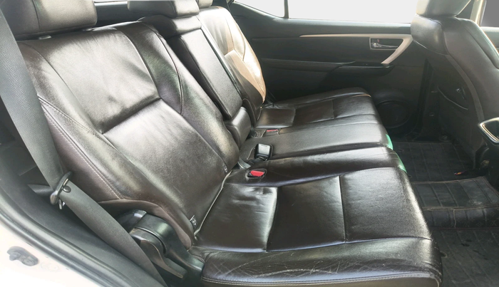 2018 Toyota Fortuner 2.8 4X2 AT, Diesel, Automatic, 4,83,407 km, interior