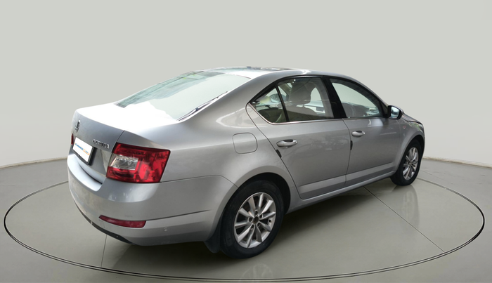 2015 Skoda Octavia AMBITION 2.0 TDI, Diesel, Manual, 85,830 km, exterior