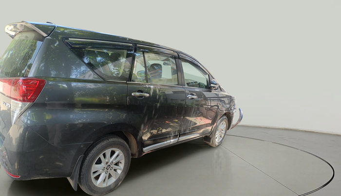 2017 Toyota Innova Crysta 2.4 VX 7 STR, Diesel, Manual, 1,35,664 km, exterior