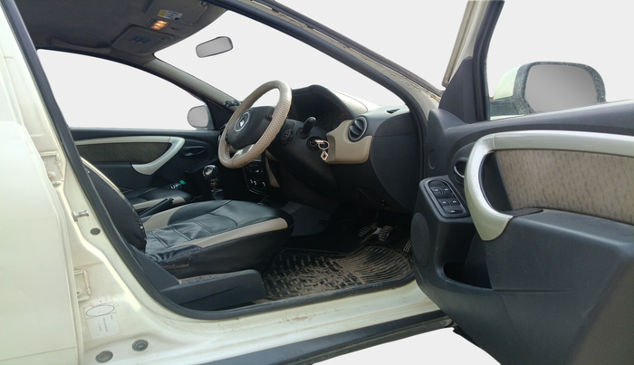 2014 Renault Duster 85 PS RXL DIESEL, Diesel, Manual, 1,30,878 km, interior