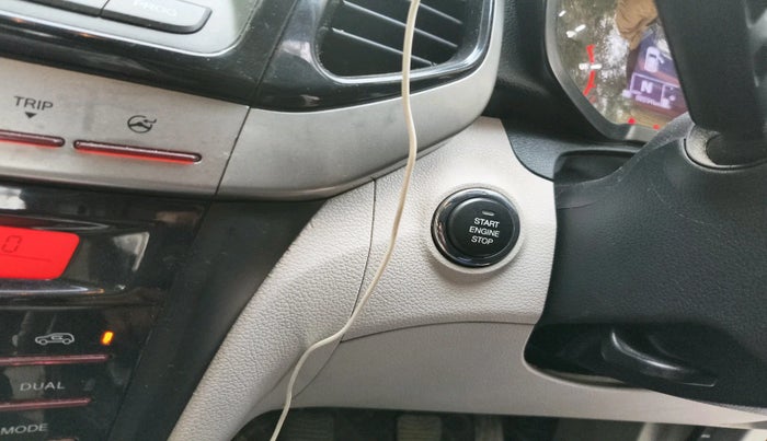 2021 Mahindra XUV300 W8 1.5 DIESEL, Diesel, Manual, 88,594 km, interior