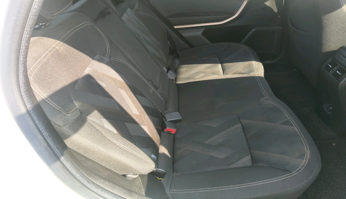 2022 Renault Kiger RXT MT, Petrol, Manual, 52,480 km, interior