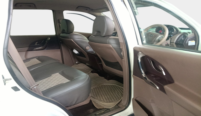 2012 Mahindra XUV500 W8, Diesel, Manual, 81,590 km, interior