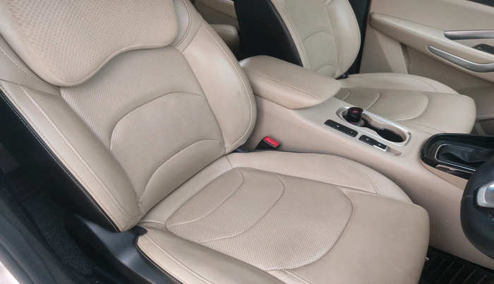 2022 MG HECTOR SHARP 1.5 CVT PETROL DUAL TONE, Petrol, Automatic, 37,817 km, interior