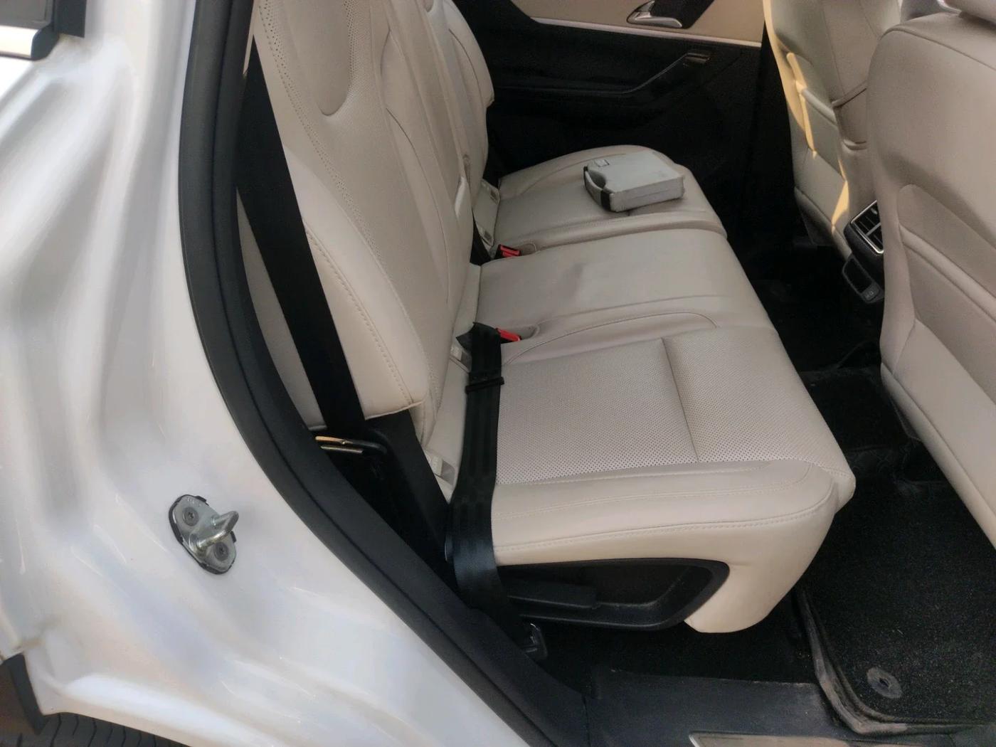 2025 Mahindra XUV700 AX 7 D AT 7 STR, Diesel, Automatic, 7,030 km, interior