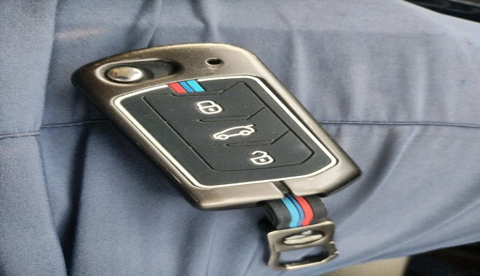 2025 Mahindra XUV700 AX 7 D AT 7 STR, Diesel, Automatic, 7,030 km, interior