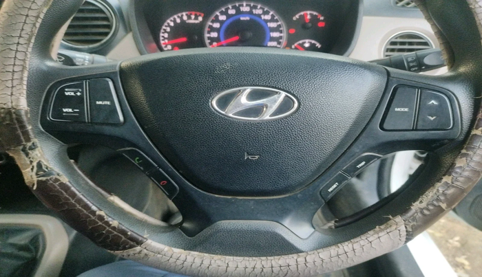 2016 Hyundai Grand i10 SPORTZ 1.2 KAPPA VTVT, Petrol, Manual, 1,66,985 km, interior