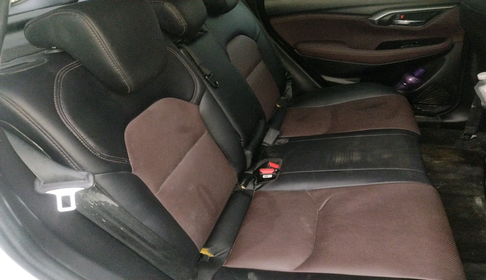 2024 Maruti Grand Vitara ALPHA SMART HYBRID, Petrol, Manual, 2,004 km, interior