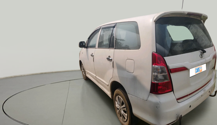 2014 Toyota Innova 2.5 G 7 STR, Diesel, Manual, 2,66,352 km, exterior
