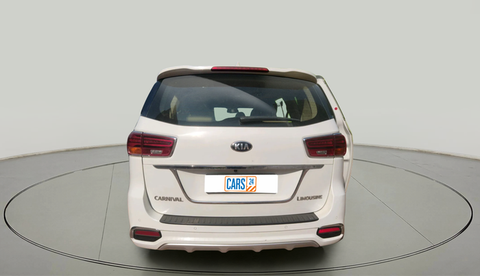 2020 KIA CARNIVAL LIMOUSINE 2.2 7 STR, Diesel, Automatic, 1,30,398 km, exterior