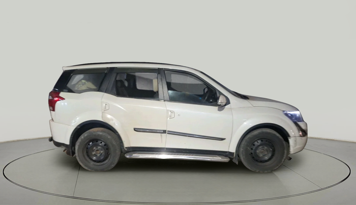 2020 Mahindra XUV500 W7, Diesel, Manual, 88,918 km, exterior