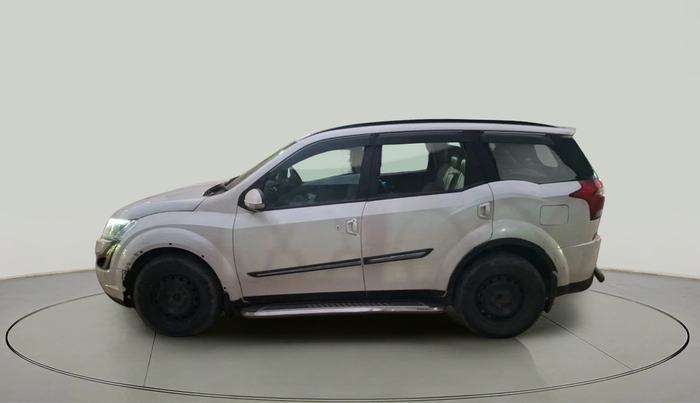 2020 Mahindra XUV500 W7, Diesel, Manual, 88,918 km, exterior