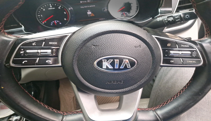 2020 KIA SELTOS GTX PLUS AT 1.5 DIESEL, Diesel, Automatic, 1,02,211 km, interior