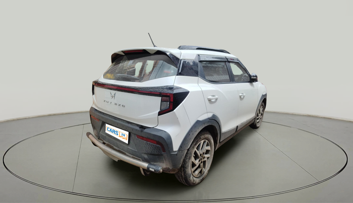 2024 Mahindra XUV 3XO AX5L 1.2 TGDi AT, Petrol, Automatic, 12,649 km, exterior