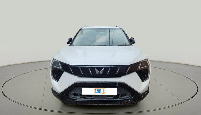 2024 Mahindra XUV 3XO AX5L 1.2 TGDi AT, Petrol, Automatic, 12,649 km, exterior