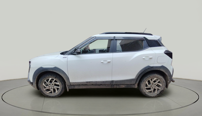 2024 Mahindra XUV 3XO AX5L 1.2 TGDi AT, Petrol, Automatic, 12,649 km, exterior