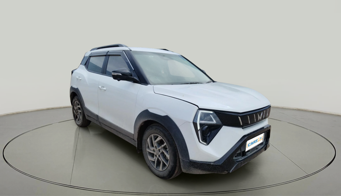 2024 Mahindra XUV 3XO AX5L 1.2 TGDi AT, Petrol, Automatic, 12,649 km, exterior