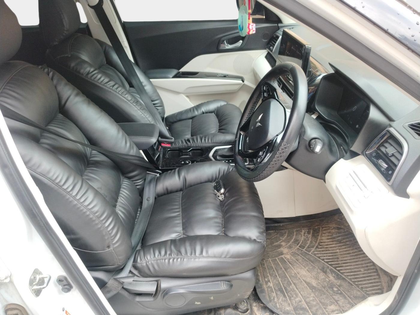 2024 Mahindra XUV 3XO AX5L 1.2 TGDi AT, Petrol, Automatic, 12,649 km, interior