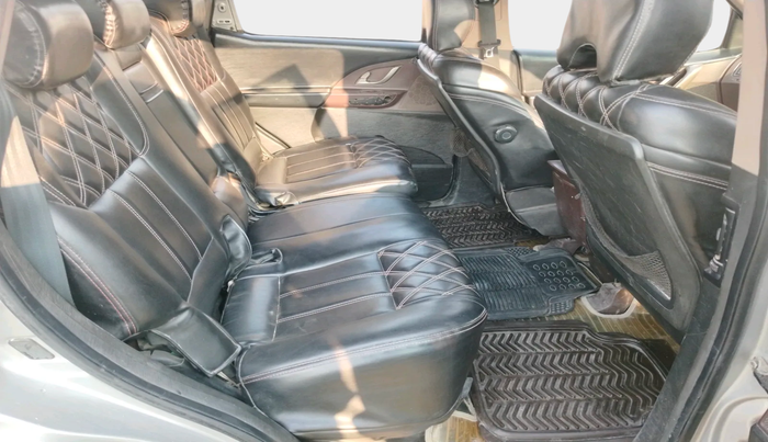 2012 Mahindra XUV500 W8, Diesel, Manual, 1,94,852 km, interior
