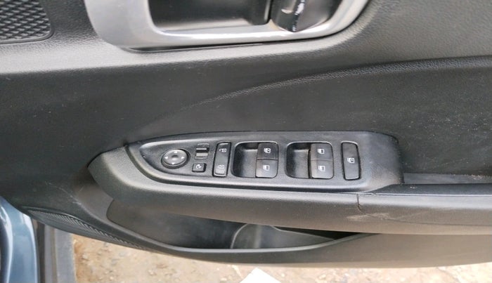 2020 Hyundai VENUE SX 1.0 TURBO IMT, Petrol, Manual, 32,214 km, interior