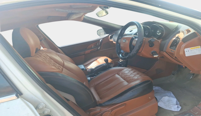 2014 Mahindra XUV500 W6, Diesel, Manual, 1,08,024 km, interior