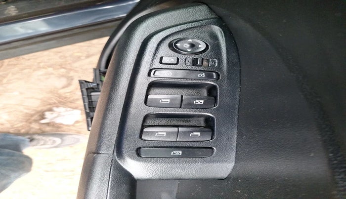 2020 Hyundai VENUE SX 1.0 TURBO IMT, Petrol, Manual, 32,770 km, interior