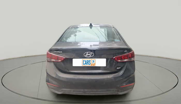2018 Hyundai Verna 1.6 VTVT SX, Petrol, Manual, 40,303 km, exterior