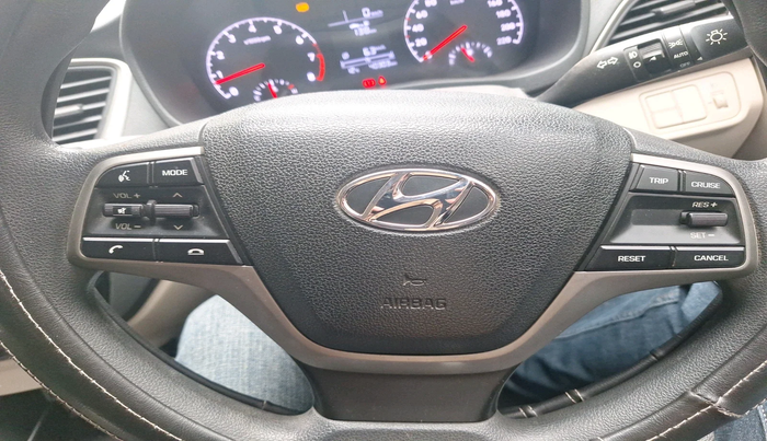 2018 Hyundai Verna 1.6 VTVT SX, Petrol, Manual, 40,303 km, interior