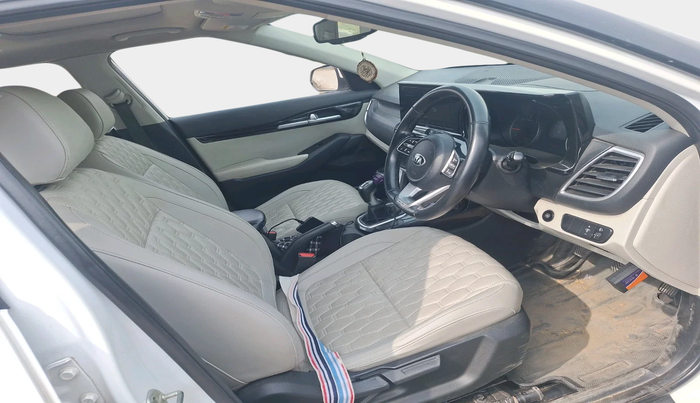 2020 KIA SELTOS HTX 1.5 DIESEL, Diesel, Manual, 1,00,356 km, interior
