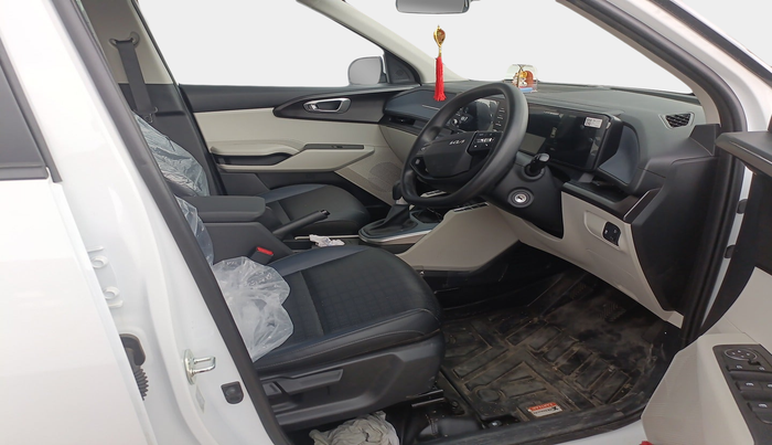 2025 KIA Carens Clavis HTE (O) 1.5 Diesel MT, Diesel, Manual, 2,690 km, interior
