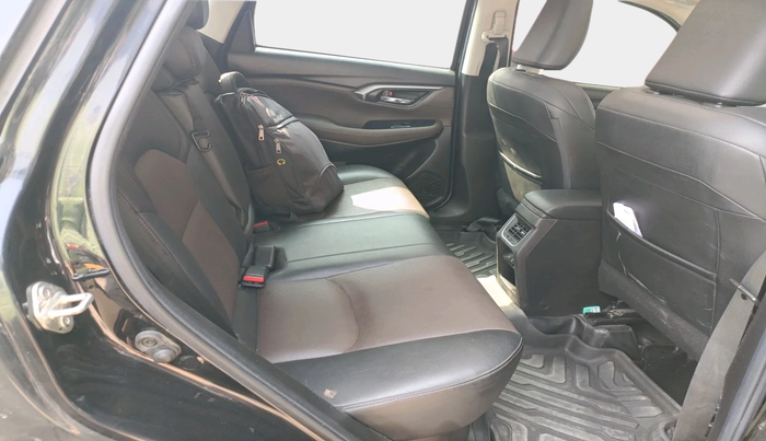 2023 Toyota URBAN CRUISER HYRYDER V HYBRID, Hybrid, Automatic, 53,285 km, interior