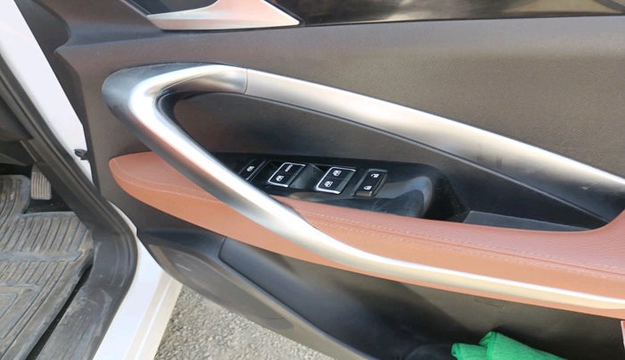 2020 MG HECTOR PLUS SHARP 2.0 DIESEL TURBO MT 6-STR, Diesel, Manual, 1,31,162 km, interior