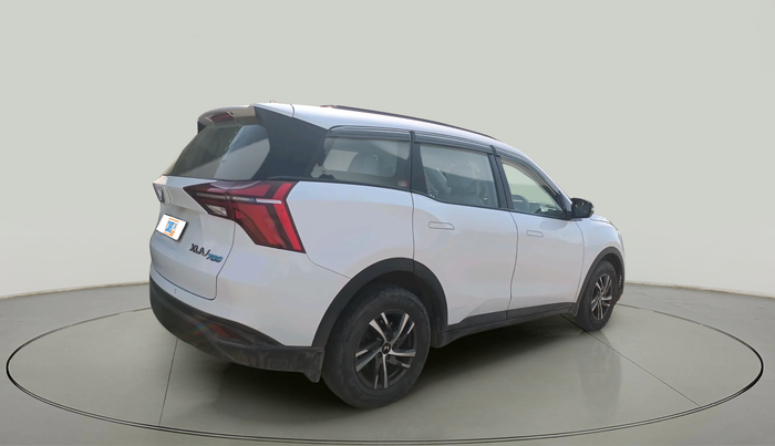 2022 Mahindra XUV700 MX D MT 5 STR, Diesel, Manual, 1,13,689 km, exterior