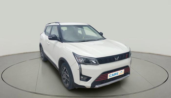 2022 Mahindra XUV300 W8 (O) 1.2 PETROL, Petrol, Manual, 63,701 km, exterior