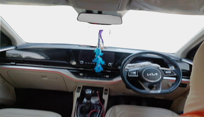 2023 KIA CARENS LUXURY PLUS 1.4 PETROL 7 STR, Petrol, Manual, 68,478 km, interior