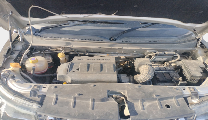 2017 Mahindra Kuv100 K8 6 STR, Petrol, Manual, 43,699 km, exterior