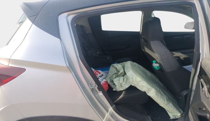 2017 Mahindra Kuv100 K8 6 STR, Petrol, Manual, 43,699 km, interior