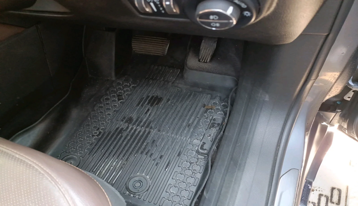 2022 Jeep MERIDIAN LIMITED (O) 4X4 AT, Diesel, Automatic, 52,680 km, interior