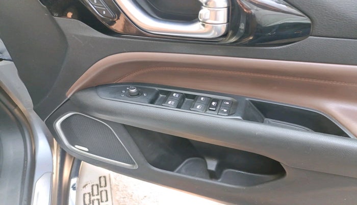 2022 Jeep MERIDIAN LIMITED (O) 4X4 AT, Diesel, Automatic, 52,680 km, interior