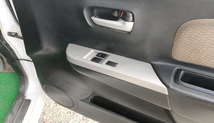 2017 Maruti Wagon R 1.0 LXI CNG, Petrol, Manual, 1,48,987 km, interior