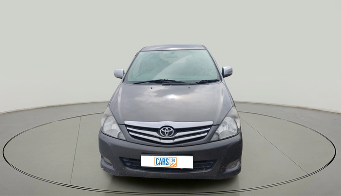 2011 Toyota Innova V 2.5 8 STR, Diesel, Manual, 1,61,722 km, exterior