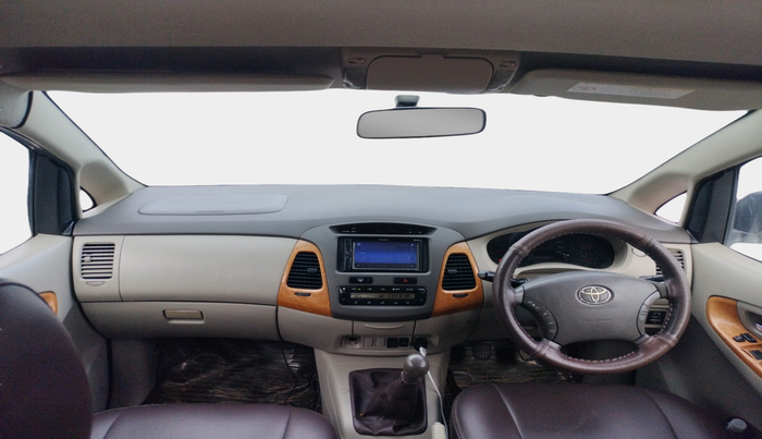 2011 Toyota Innova V 2.5 8 STR, Diesel, Manual, 1,61,722 km, interior