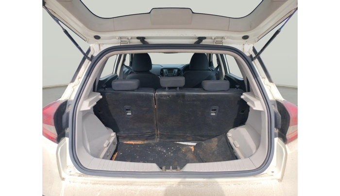 2021 Mahindra XUV300 W6 1.5 Diesel, Diesel, Manual, 1,42,468 km, exterior